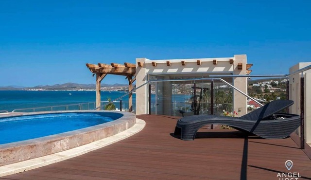 Oceanview Balcony, RoofPool, Steps to Malecón
