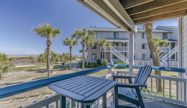 Oceanview Condo on Harbor Island: 2BR, Pool Views, Beach Access, & Family Amenities!