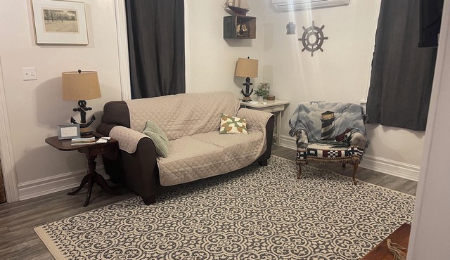 Oceanview Charming 3-bedroom cottage with WiFi in delightful Back Bay