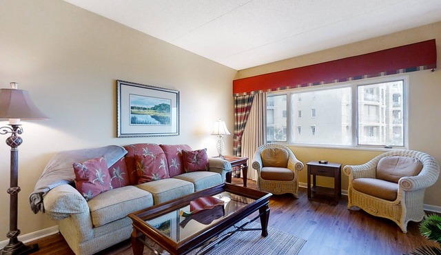 Oceanview condo in Amelia Island Plantation with balcony & pool