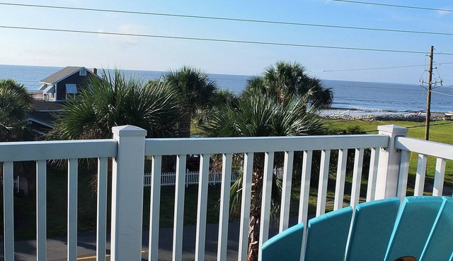 OCEANVIEW CONDO - 100 Yards from the Beach!