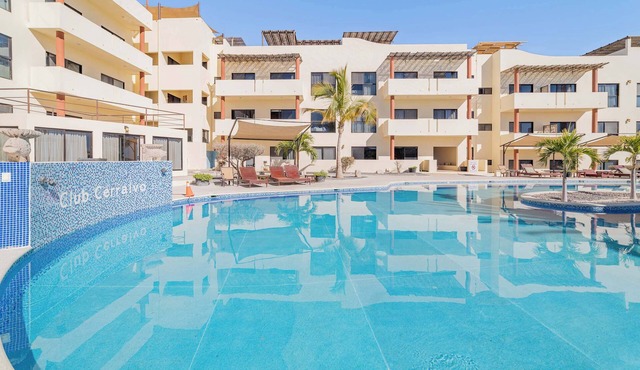 Oceanview condo w Resort amenities, Steps to Beach