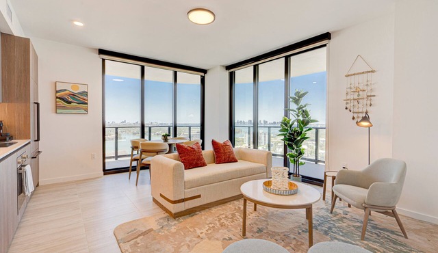 Oceanview Corner 2BR/2BA in Miami Beach + Beach Club 1710GP