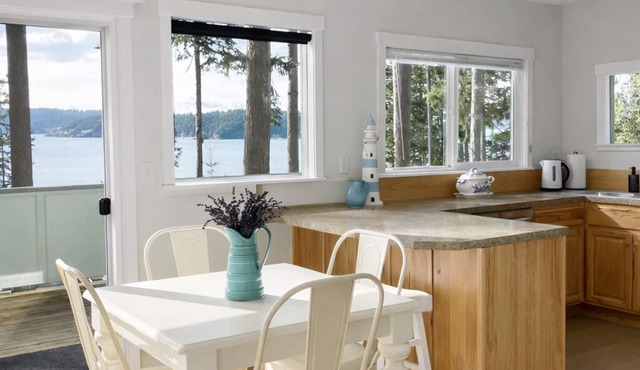 Oceanview cottage, Near Tullips