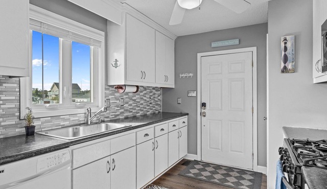 Oceanview - Cozy 3bedroom/2bath with a fantastic location on Harkers Island