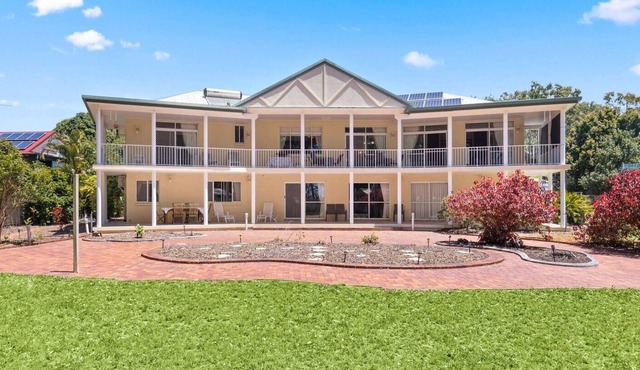 Oceanview Estate An Expansive Family Retreat