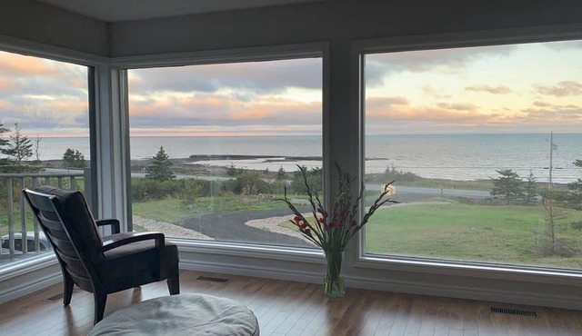 Oceanview Executive Retreat & Family Oasis