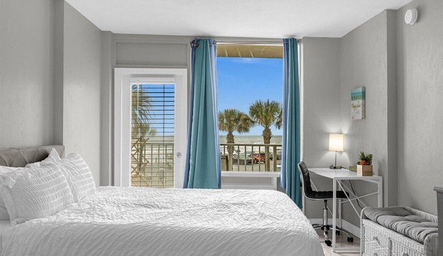 Oceanview Home Away from Home! Fully Equipped STUDIO Oceanfront Suite