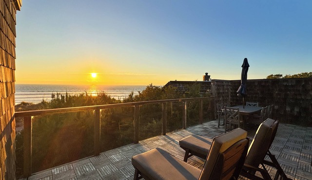 Oceanview Luxury - 5BR - Hot Tub - Steps to Beach