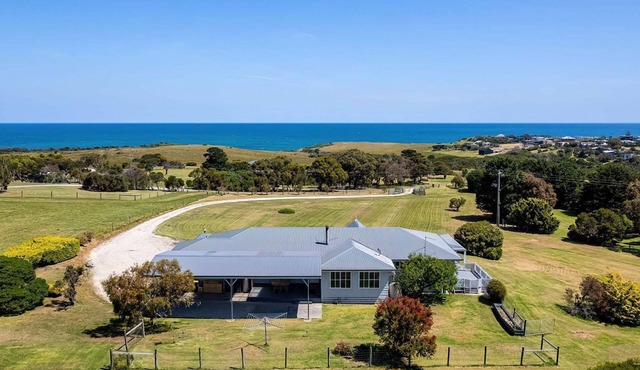 Oceanview On the Hill