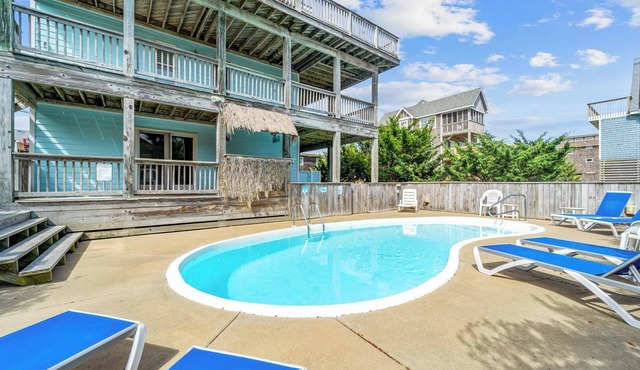 Oceanview Paradise in Waves w/Saltwater Pool, Hot Tub, Tiki Bar, and Game Room