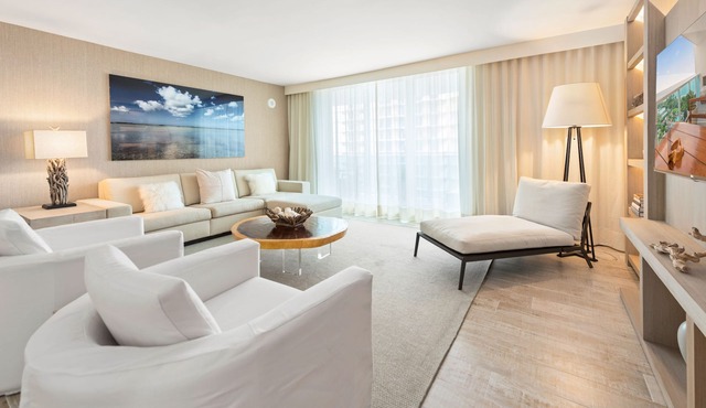 Oceanview Private Condo at 1 Hotel & Homes -0915