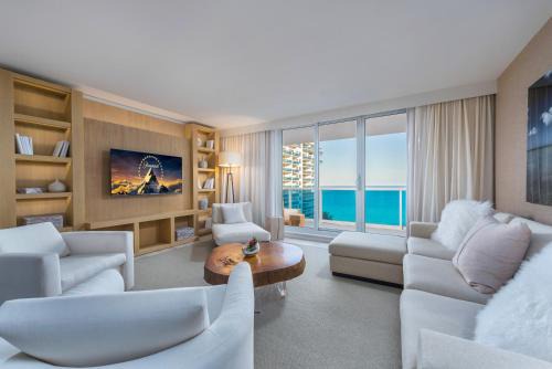 Oceanview Private Condo at 1 Hotel & Homes -1144
