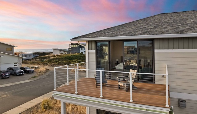 Oceanview Retreat - Hot Tub + Game Garage + Spa Suite + Kids Cave - Westport, WA