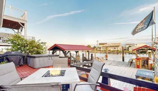 Oceanview Riverfront retreat w/hot tub and private dock! - 10 min from DE Turf