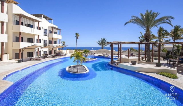 Oceanview Stay, Satellite Internet, Steps to Beach