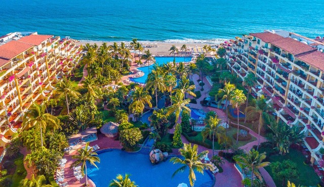 Oceanview two bedroom and two bathroom ,equipped Kit, Maid Service, Balcony