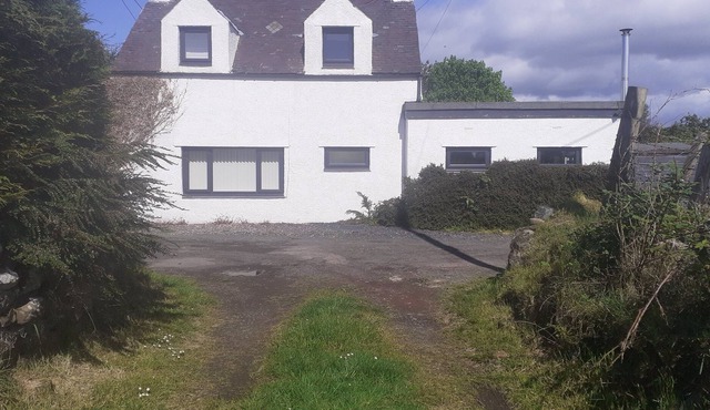 Ochil Cottage In Bannockburn, close to Stirling.
