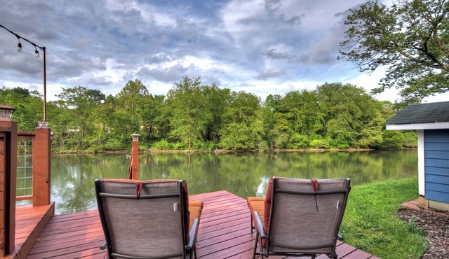 Ocoee River Retreat | Water Front | Deck on Water