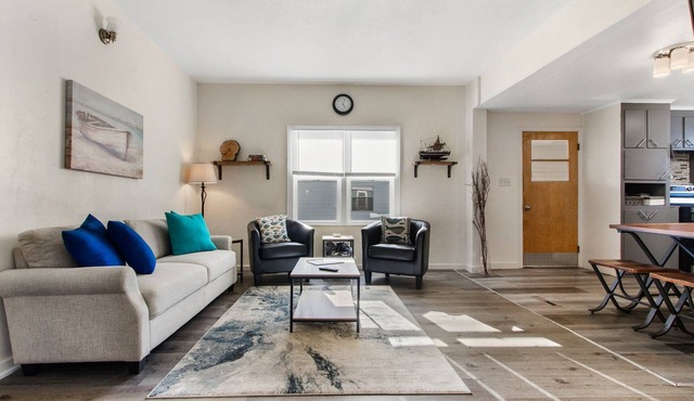 Oconto Hideaway- Mid/Long term stays welcome!