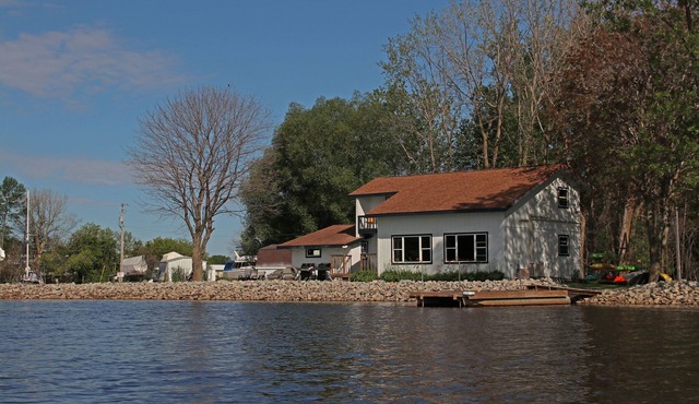 Oconto River House