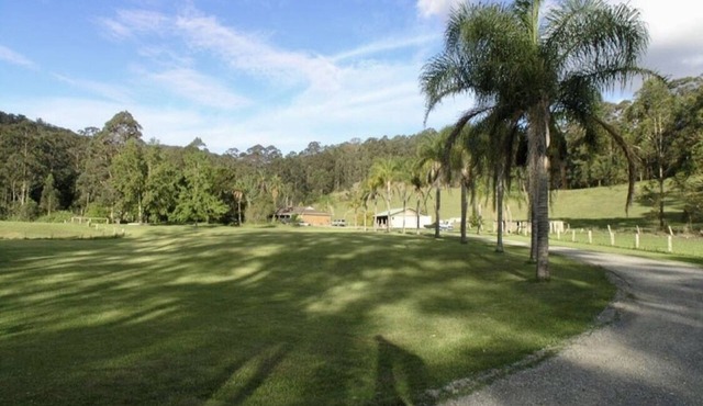 OCT Forest lodge ECO retreat homestead 20 people