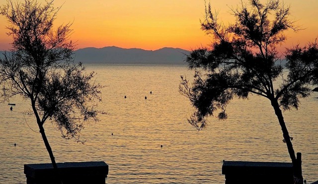 OCTOBER BEACH HIKE: Villetta, Pomonte private area—a little beach, a little mountains in Pomonte