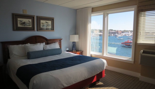 October Newport Inn on Long Wharf, Waterfront Unit