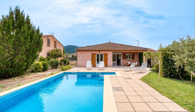 Octon, villa plain-pied, piscine, a deux pas du sa