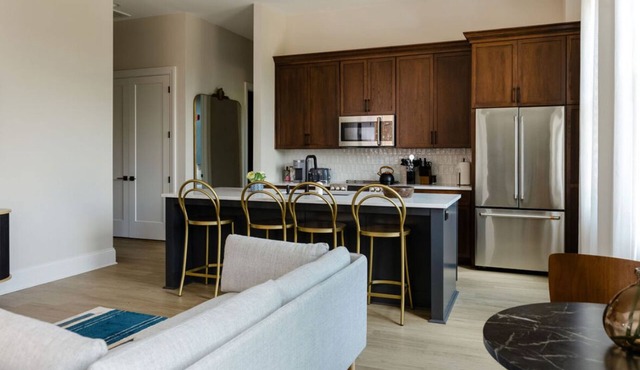 Odd Bird at The Purple Martin! 2 beds and 2 full baths in Norton Commons