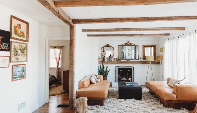 Ode to the '70's private home with Hot Tub!