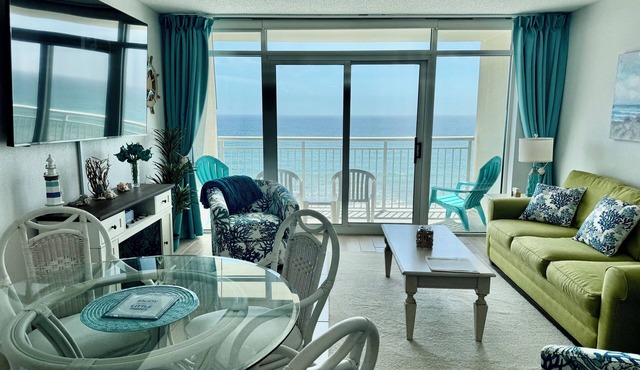 OEANFRONT Deluxe 1-BR condo-N. Myrtle Beach. Indoor/outdoor pools-lazy rivers