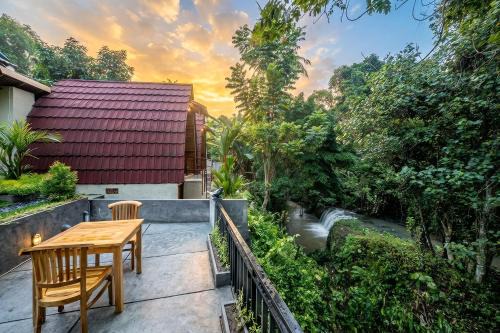 Oemah Ubud - Waterfall