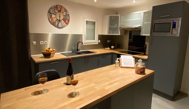 Œnologîte, House in the heart of a village of character