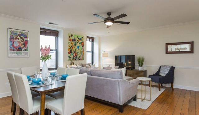 ❤️ of Downtown Condo: Free Parking + W/D. Near Church & 7th.