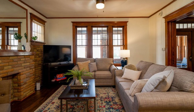 ❤ of Morgantown★Parking★Smart TV★2min→WVU★