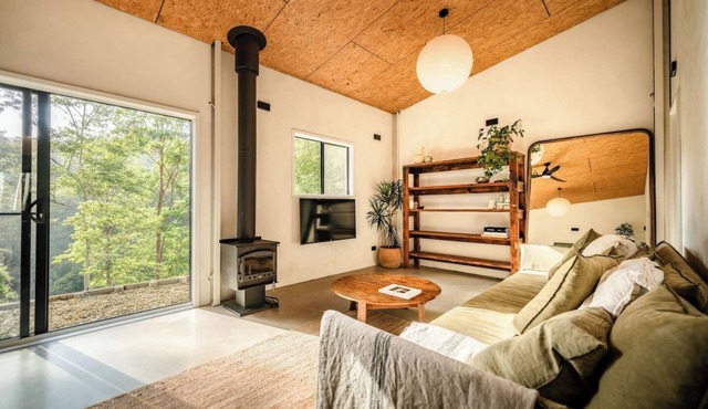 Off Grid Cabin- 2 minutes from Bellingen