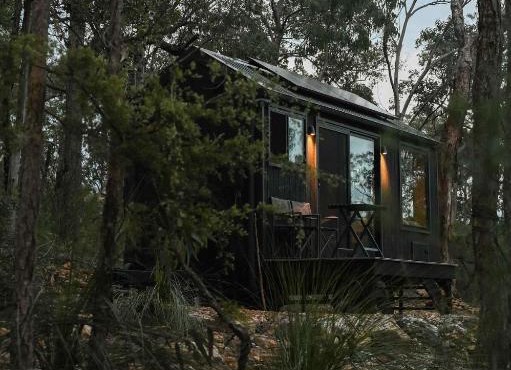 Off-Grid Cabin Tucked into Nature Creek Access - Yenya