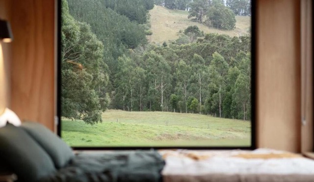 Off-Grid Cabin with Valley Views and Hot Tub - Velma