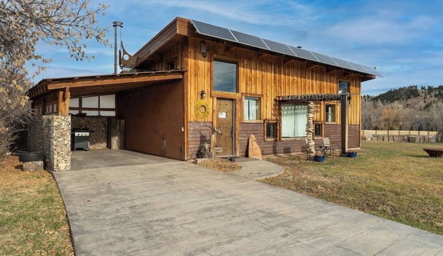 Off-Grid Cottage at Granny Flats
