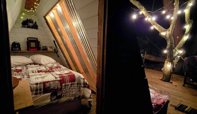 Off grid Couples Cabin in Southern West Virginia