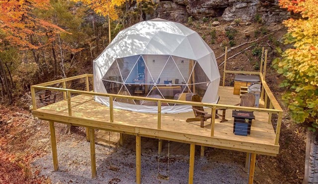 Off-Grid Dome with Private Hot-Tub and Spectacular Sunrise Views in Tennessee