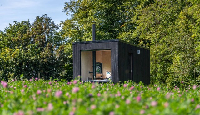 Off-Grid Eco Cabin Nestled in Nature ft Warm Wood Fire