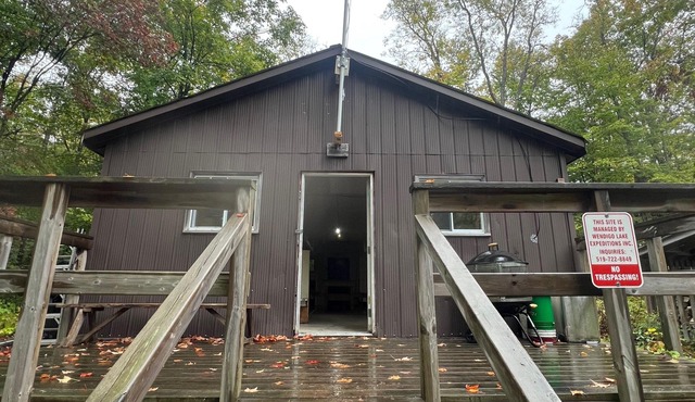 Off-Grid Forest Cabin on Beautiful Lake in Almaguin Highlands