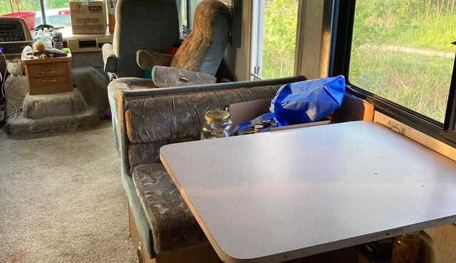 Off grid RV. Only 14 miles to Watkins Glen Speedway! NO CLEANING FEE