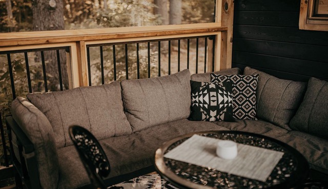 Off-Grid Summer Getaway | BBQ & Patio | Glamphouse