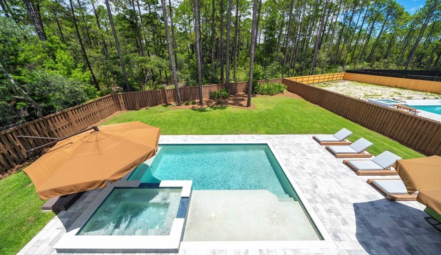 Off-Season Monthly Rentals | Private Pool & Spa | 6-Seater Golf Cart