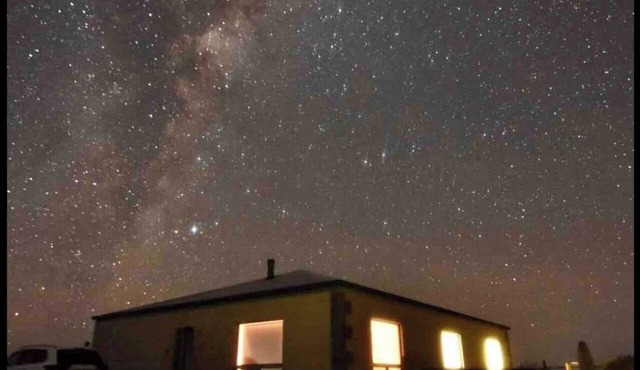 Off the grid accommodation in a Beautiful slice of Paradise n