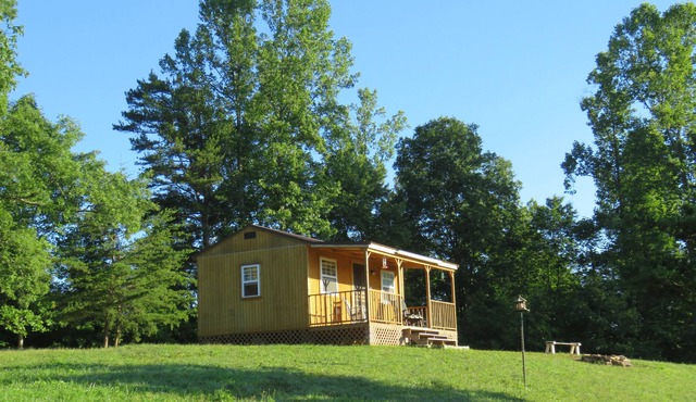 Off The Grid Camping Cabin: Private, Beautiful Views!