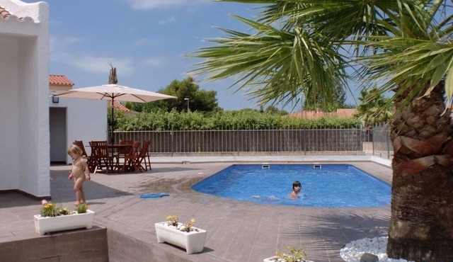 OFFER House with private pool with saline chlorination and garden and terraces